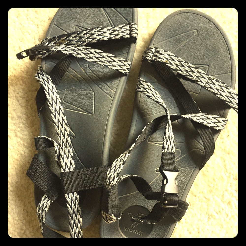 Vionic size 10 sandals